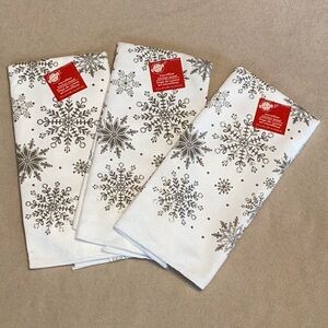 Holiday Snowflake Kitchen Towel w/glitter ~ NWT ~ Microfiber ~ Set of 3